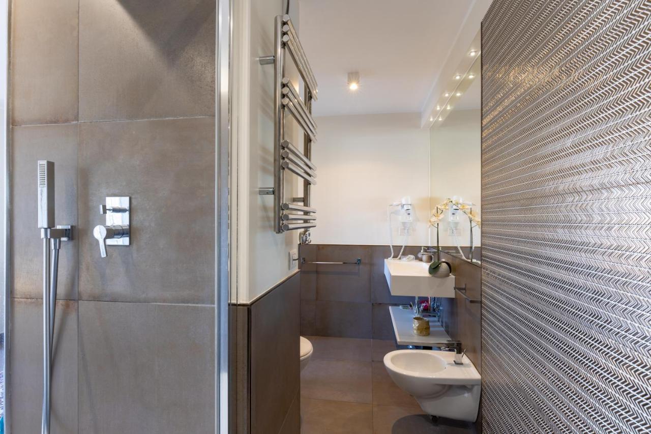 Penthouse With A Panoramic Rooftop In Trastevere With Seasonally Jacuzzi 罗马 外观 照片
